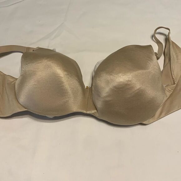 CACIQUE Size 38F underwire and lightly padded seamless bra. Color nude - Picture 1 of 6